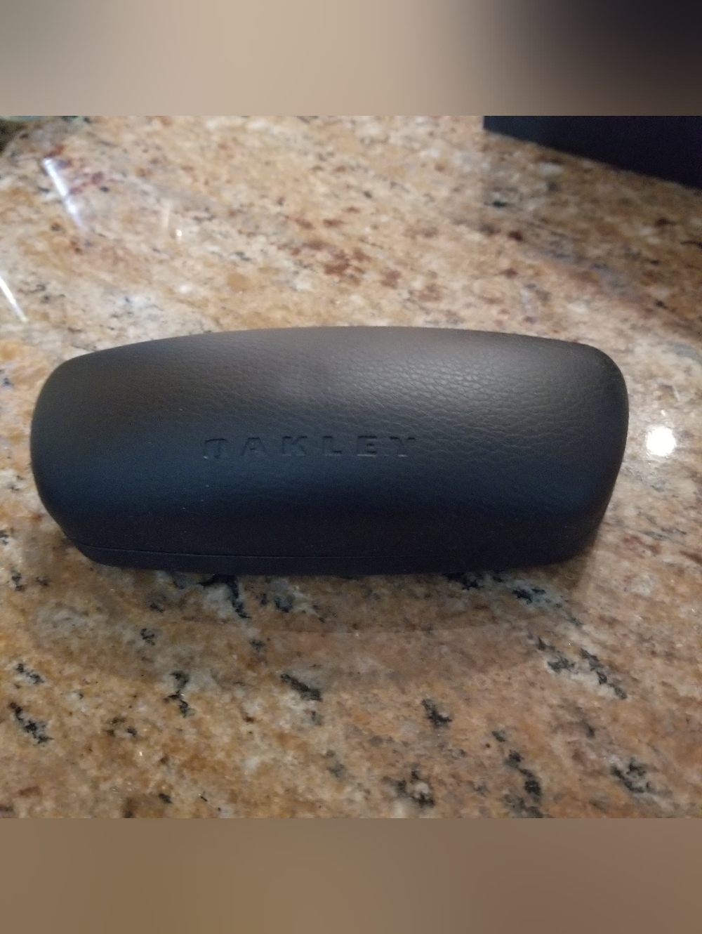 NEW! Oakley Authentic Black Hard Shell Eyewear Case - Picture 2 of 4